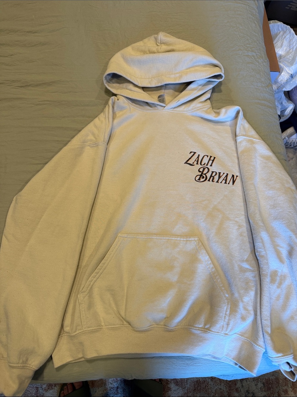 Gildan Beige Men's Hoodie with Chest Script